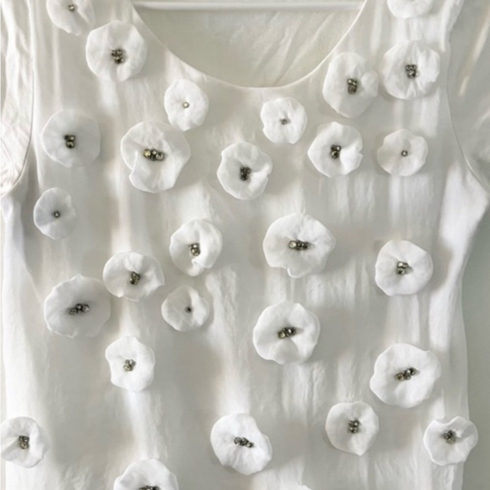 Ann Taylor floral and rhinestone dressy T-shirt size M